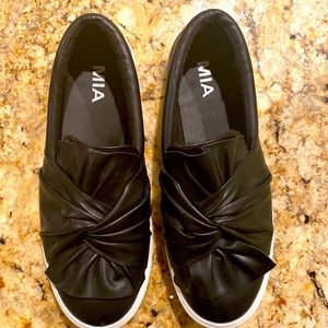 MIA Napa leather black sneakers
